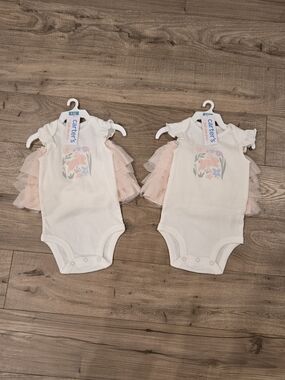 NWT Carter’s twins matching spring floral Bunny Tutu Outfit - Size 3M X2